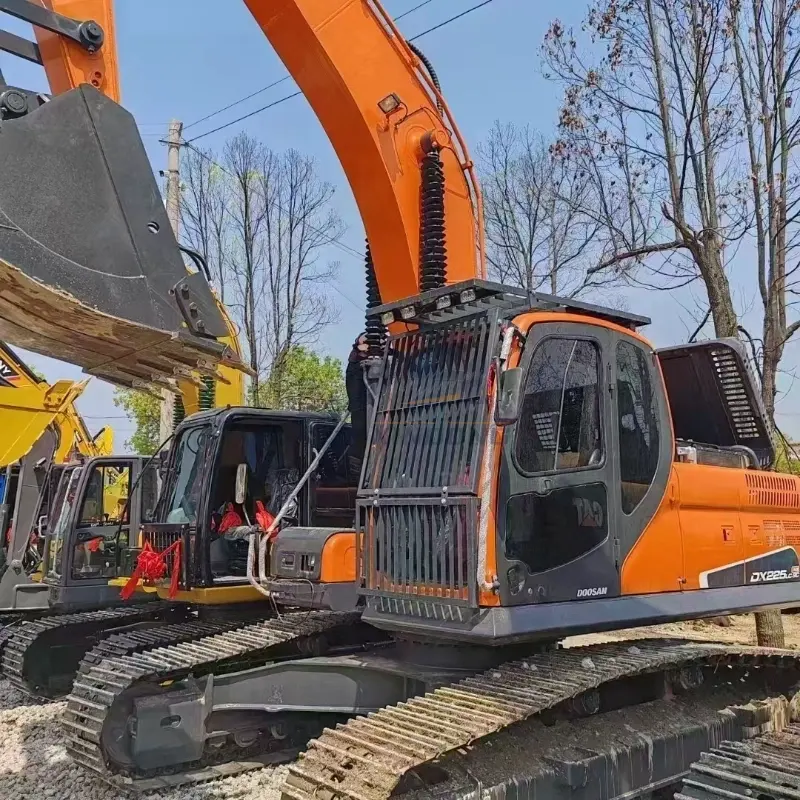 Certified Used Doosan DX225LC-9C Excavator Cheap Price Construction Equipment